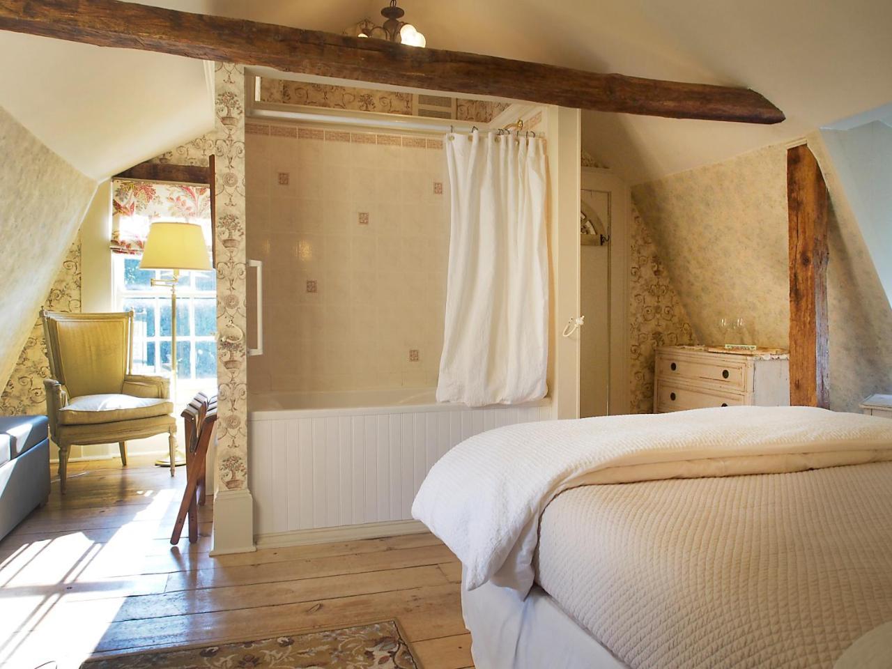 James Pharmacy Bed And Breakfast Олд Сейбрук Екстериор снимка