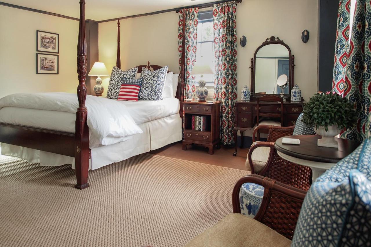 James Pharmacy Bed And Breakfast Олд Сейбрук Екстериор снимка